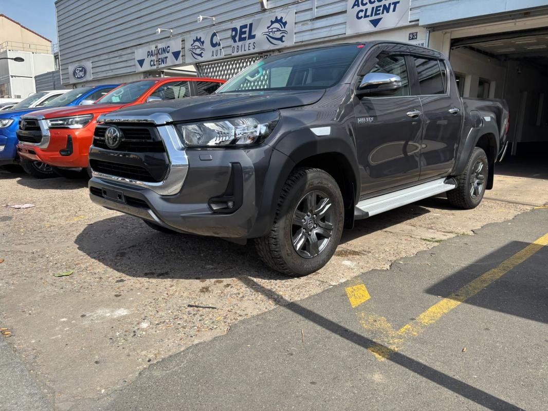 Toyota Hilux - IV 4WD 2.8 D-4D 205 DOUBLE CABINE